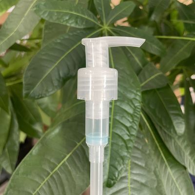 White Plastic Pump Dispenser Pump for 24mm 28mm Shampoo Pump 50X38X40CM